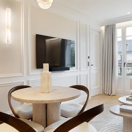 Thelander - Serviced In Champs Elysees Apartment *
