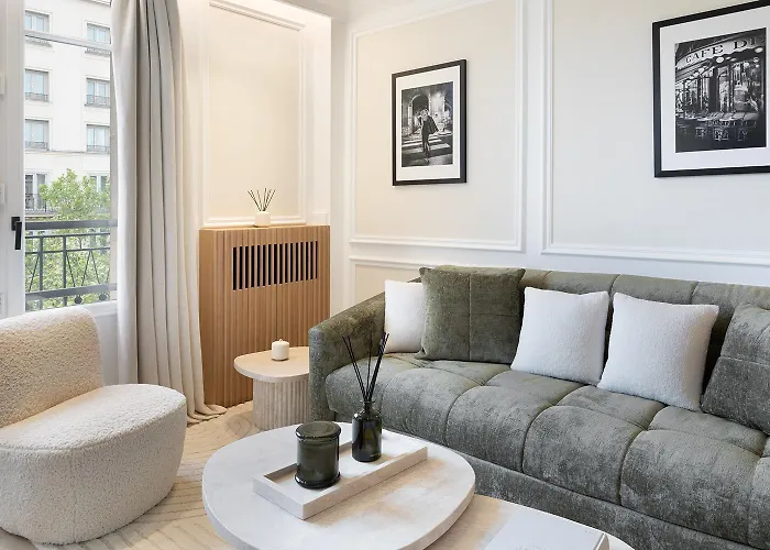 Thelander - Serviced In Champs Elysées