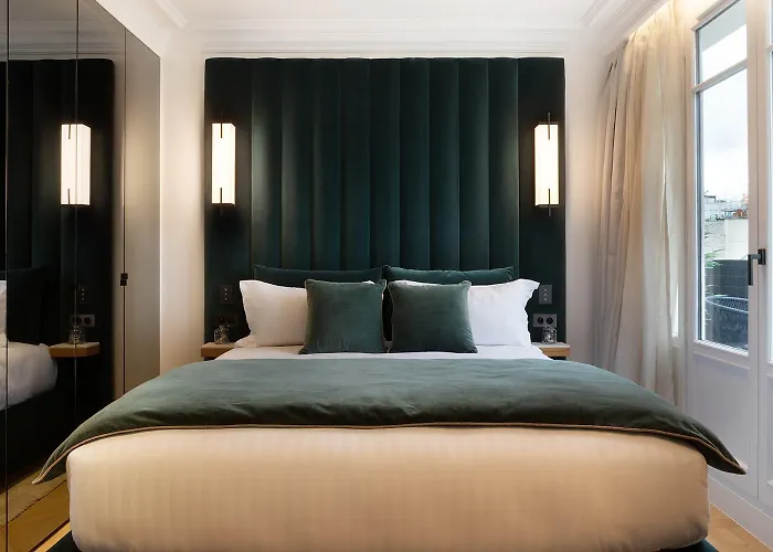 Thelander - Serviced In Champs Elysées