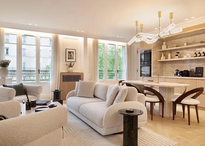 Thelander - Serviced In Champs Elysées