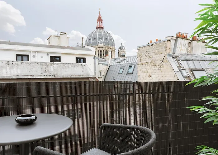 Thelander - Serviced In Champs Elysées * París