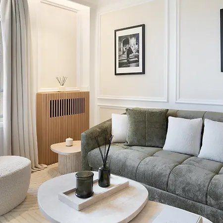 Thelander - Serviced In Champs Elysees